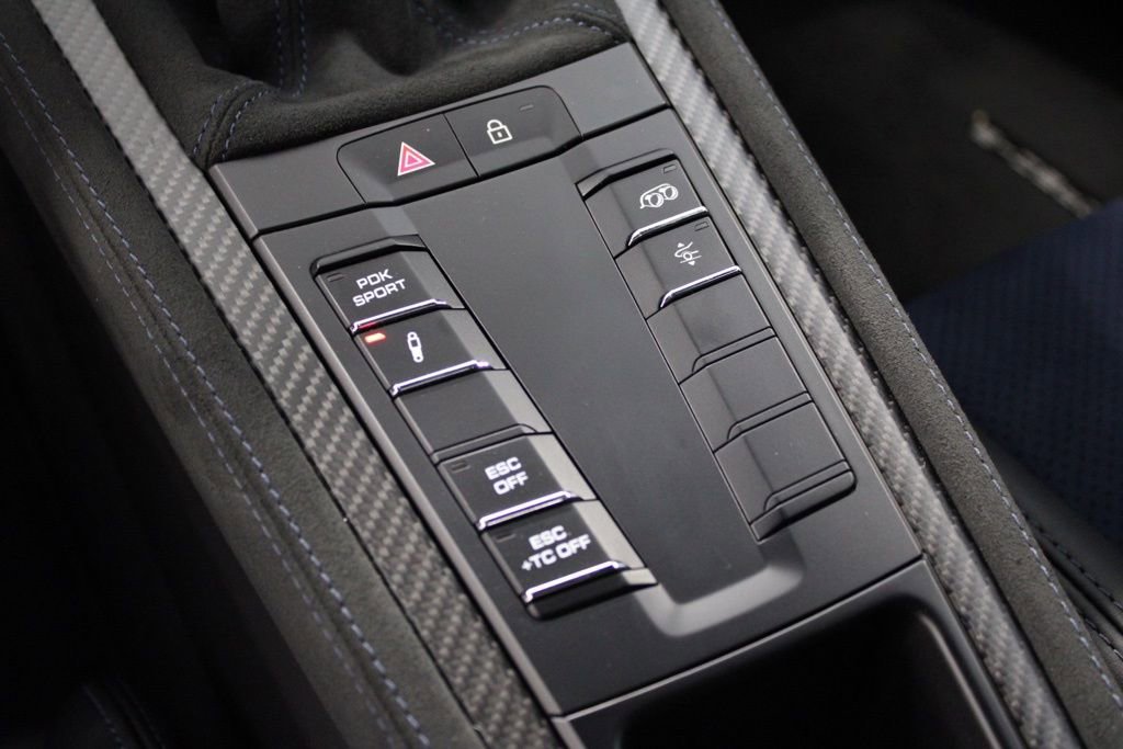 Certified 2025 Porsche 718 Cayman GT4 RS RWD image 32