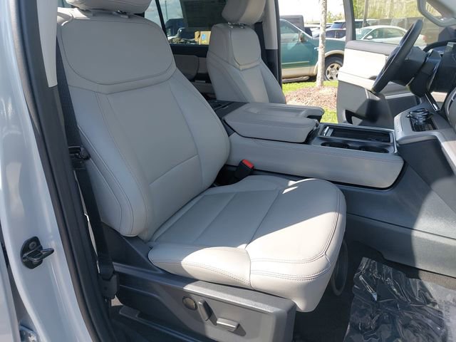 Certified 2025 Ford Expedition Active image 10