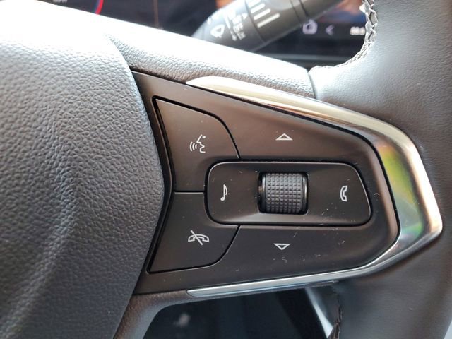 Certified 2024 Chevrolet Trax LT w/ Driver Confidence Package image 24