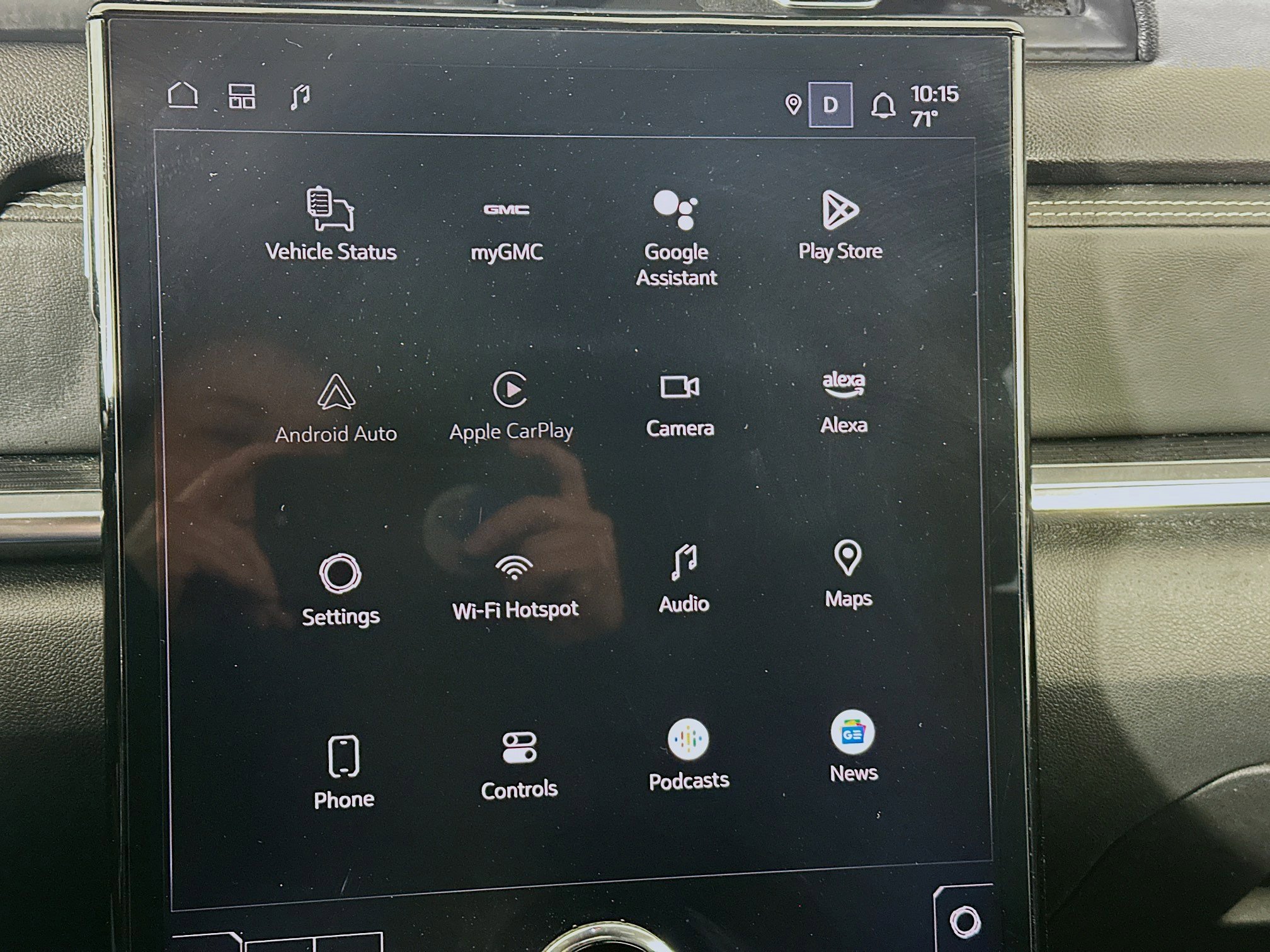 Used 2025 GMC Terrain Elevation image 21