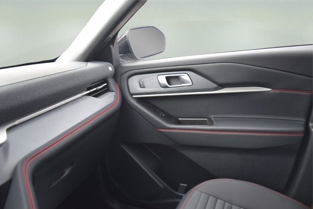 New 2026 Ford Explorer ST-Line w/ ST-Line Street Pack image 14