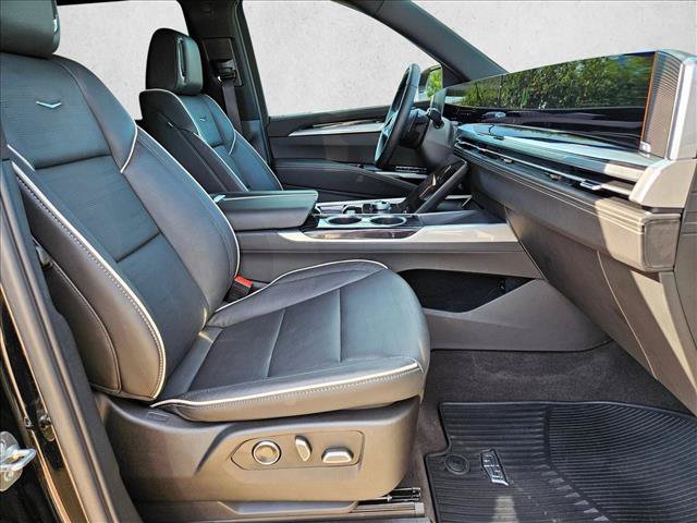 Used 2025 Cadillac Escalade Sport w/ Touring Package AWD/4WD image 23