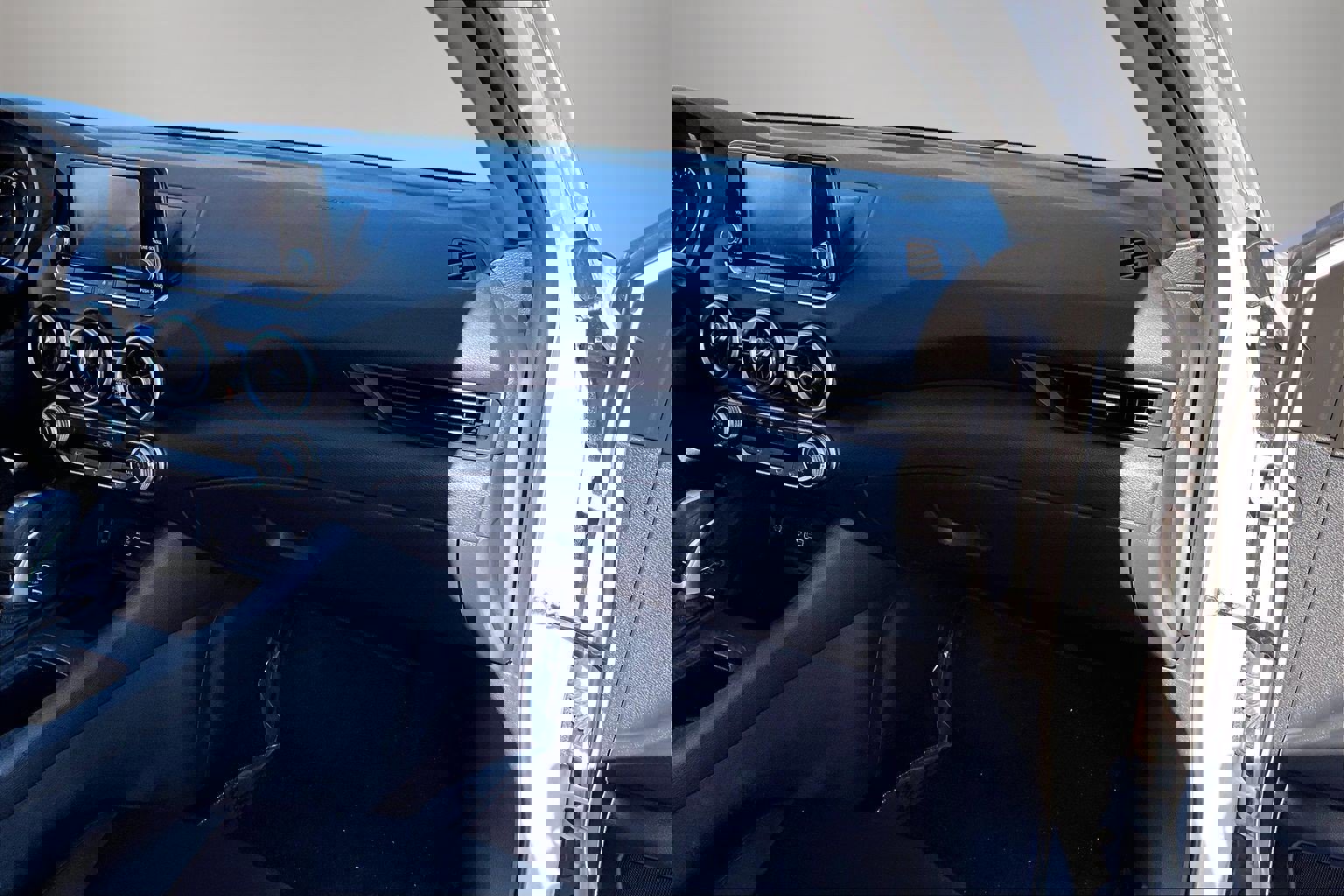 Used 2025 Nissan Sentra S image 26