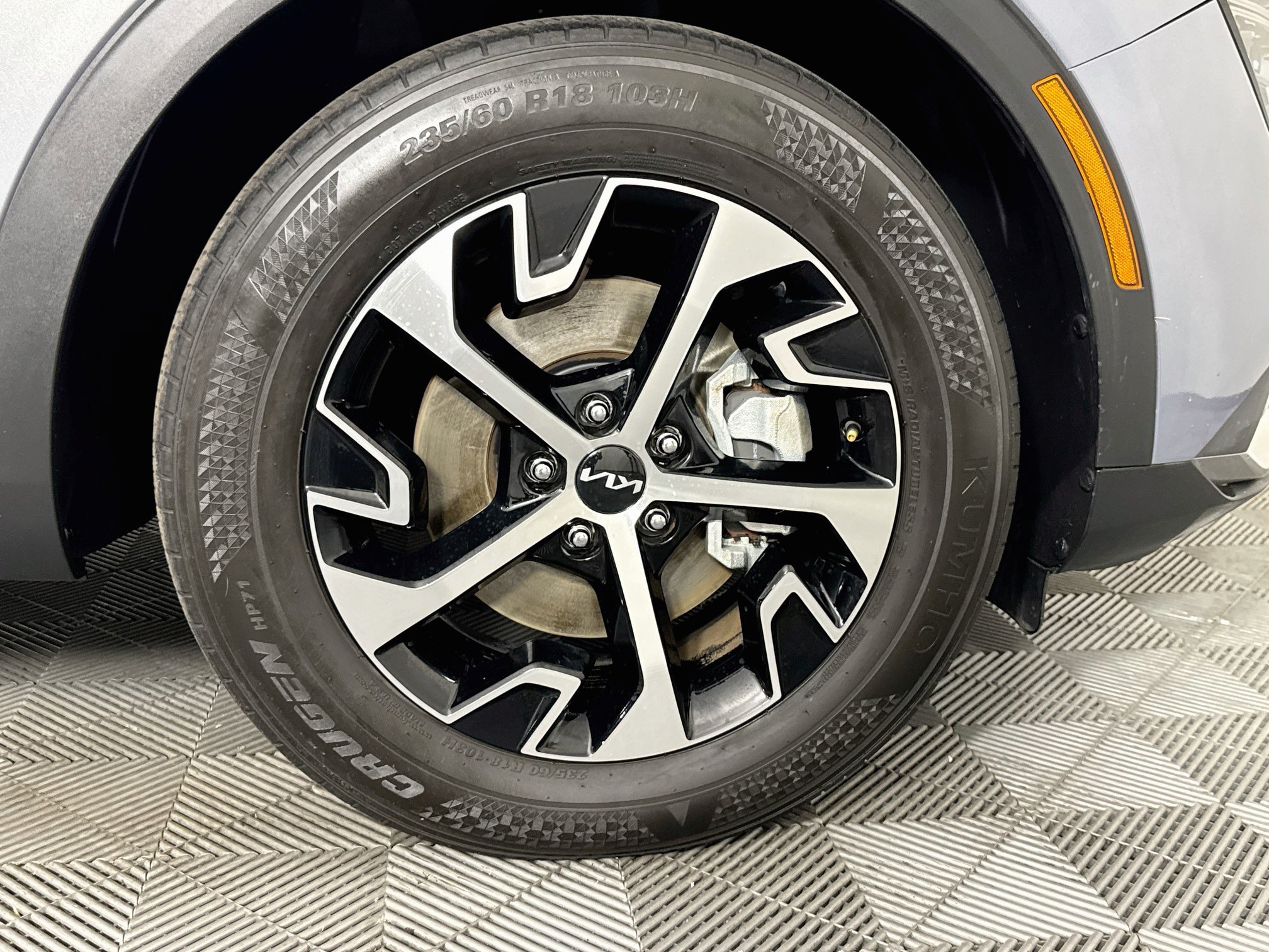 Used 2024 Kia Sportage EX FWD image 53