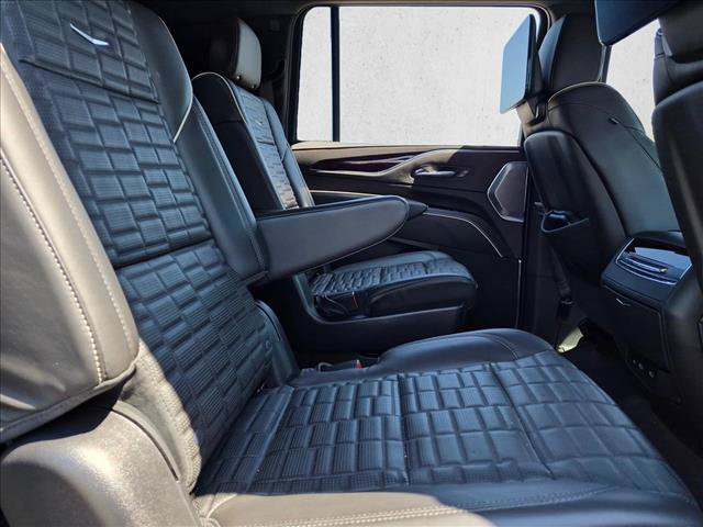 Used 2023 Cadillac Escalade ESV Sport Platinum AWD/4WD image 13