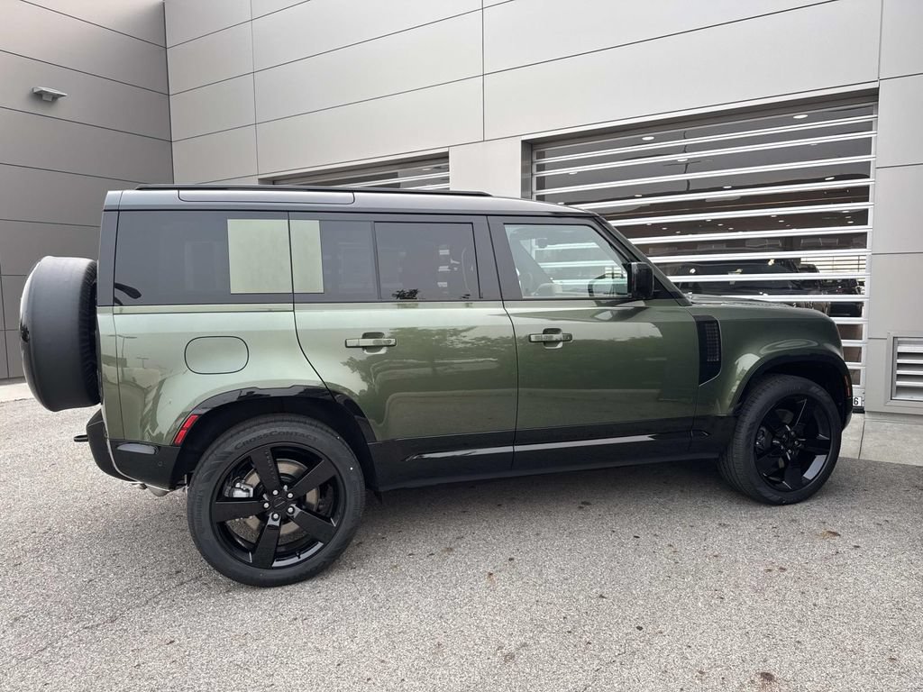 New 2026 Land Rover Defender 110 X-Dynamic SE AWD/4WD image 7