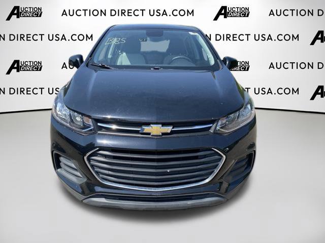 Used 2020 Chevrolet Trax LS FWD image 2