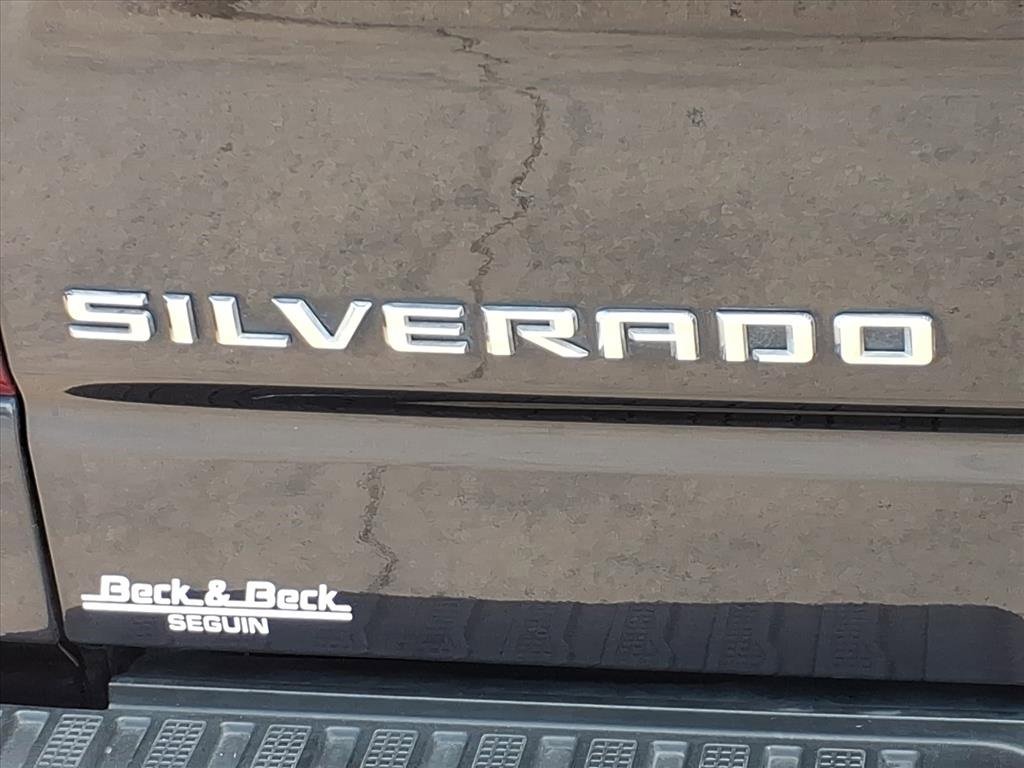 Certified 2023 Chevrolet Silverado 1500 High Country w/ Technology Package image 11