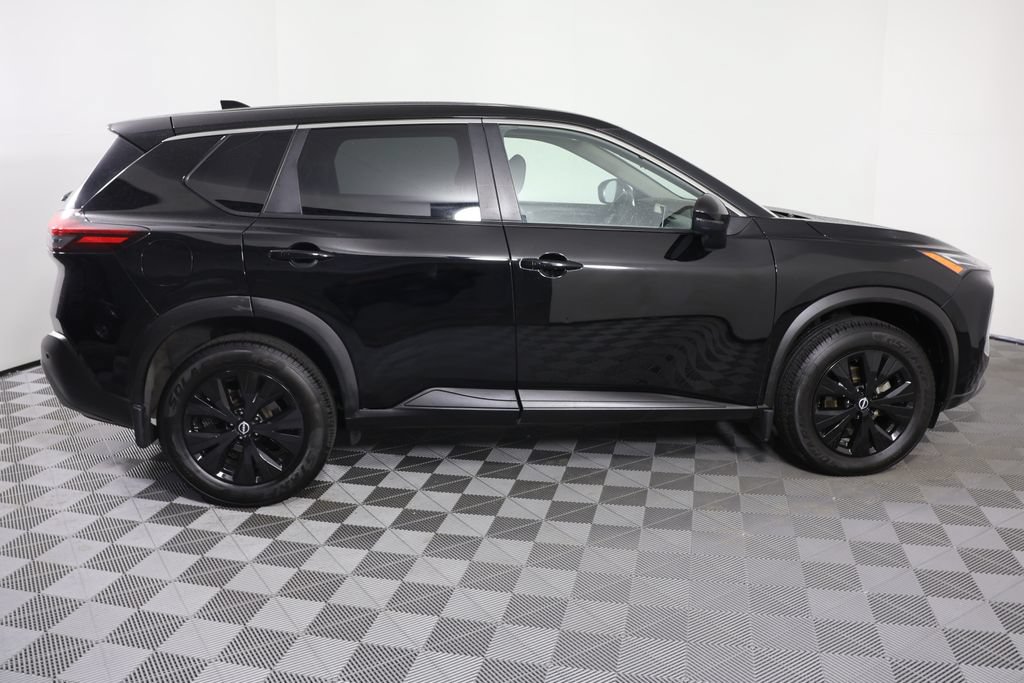 Used 2023 Nissan Rogue SV AWD/4WD image 8