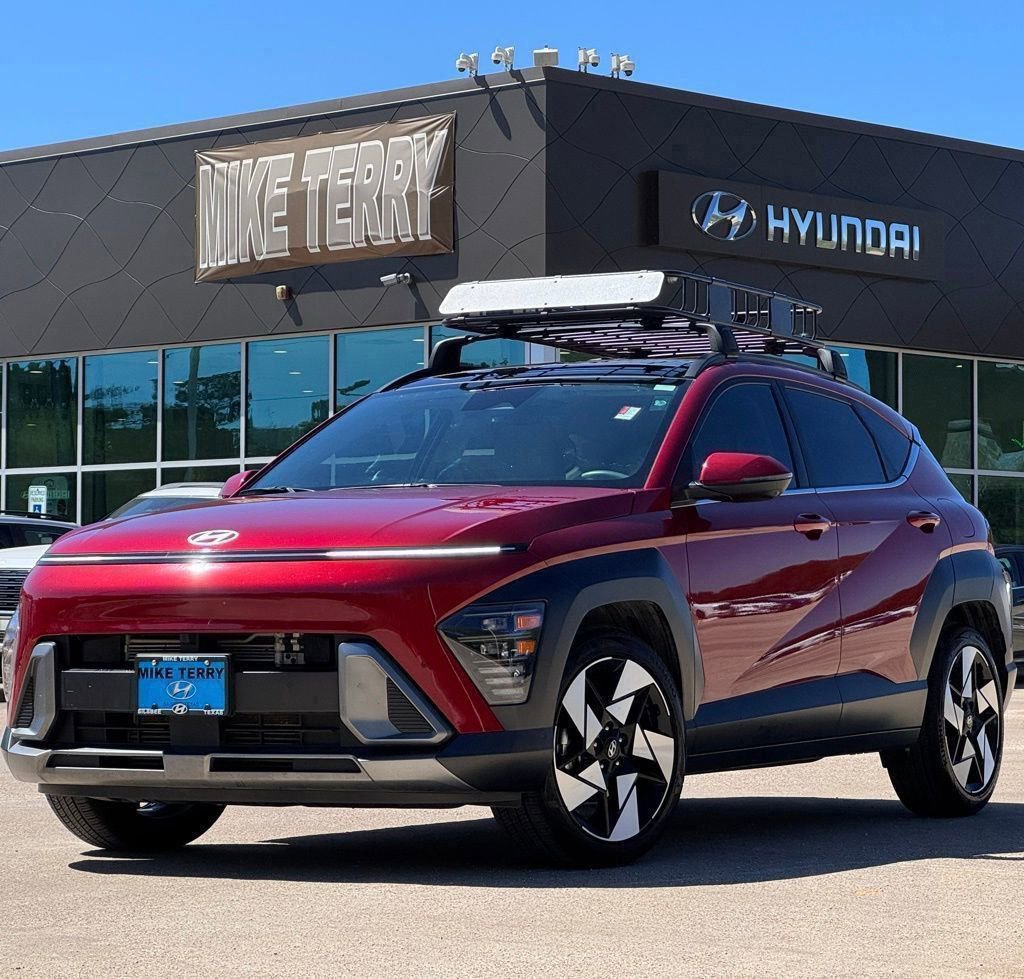 Used 2025 Hyundai Kona Limited image 1