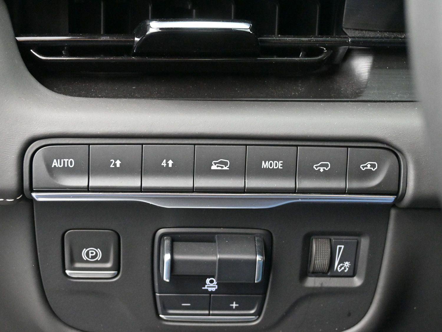 Certified 2024 Cadillac Escalade Sport Platinum image 29