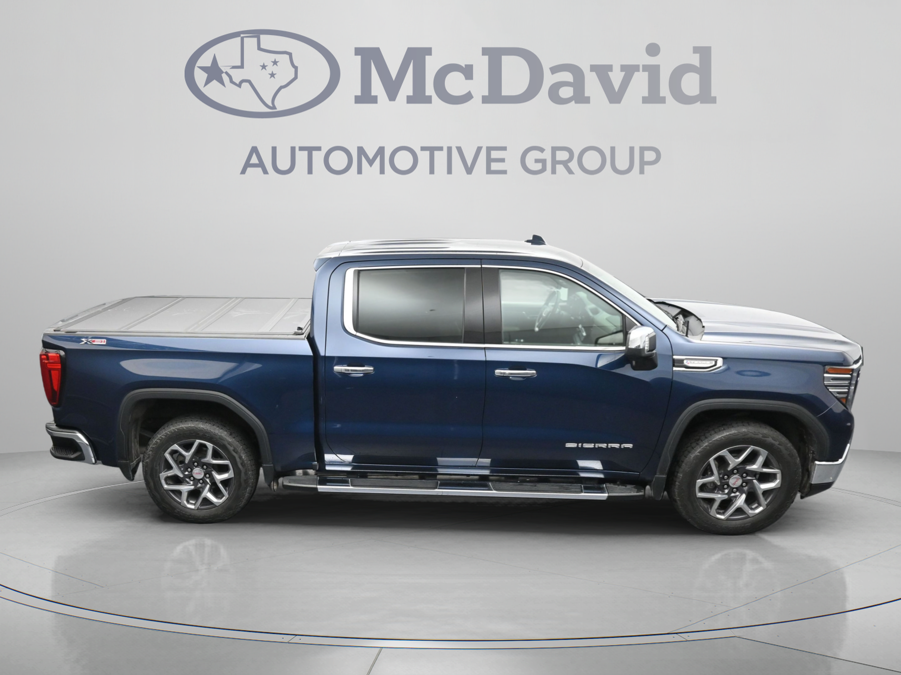 Used 2023 GMC Sierra 1500 SLT AWD/4WD image 39