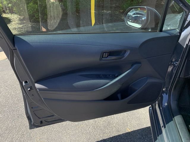 Used 2025 Toyota Corolla LE FWD image 17
