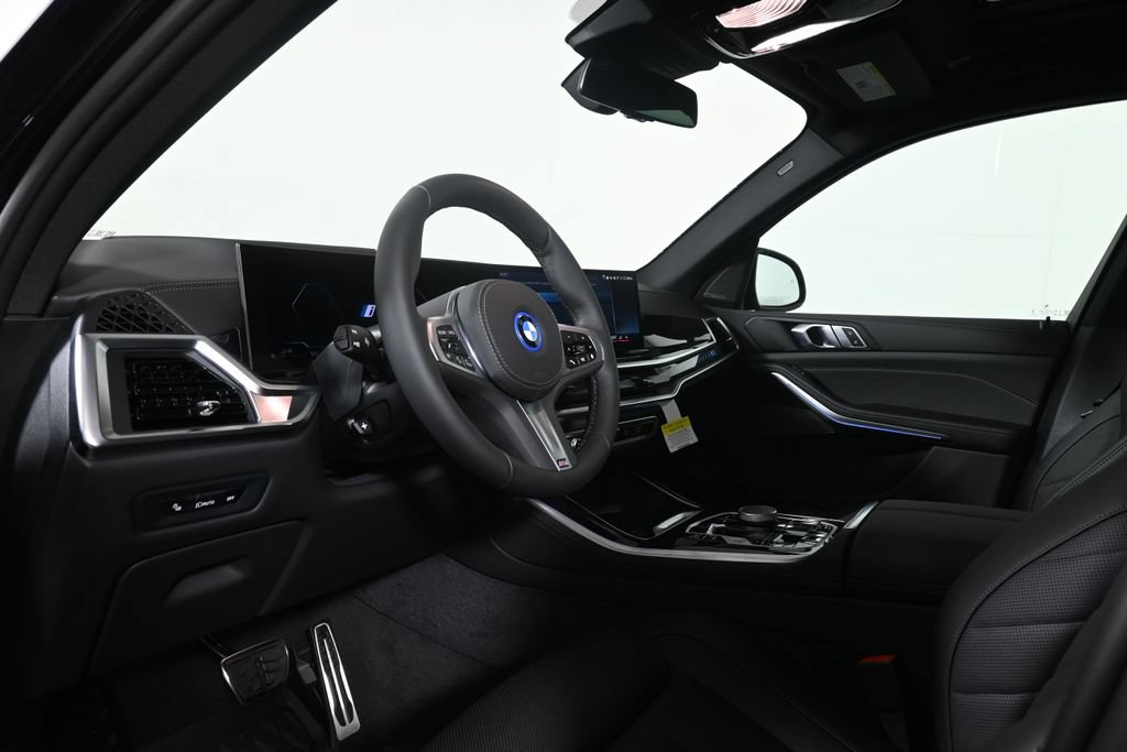 New 2026 BMW X5 xDrive50e w/ M Sport Package AWD/4WD image 15
