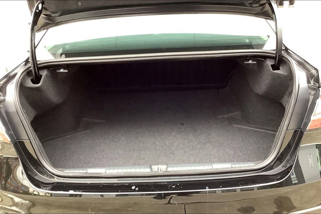 Certified 2025 Subaru Legacy Premium image 30