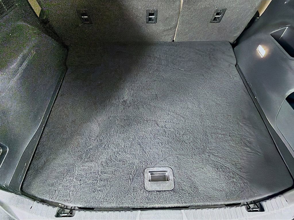 Used 2022 Ford Edge SE image 12