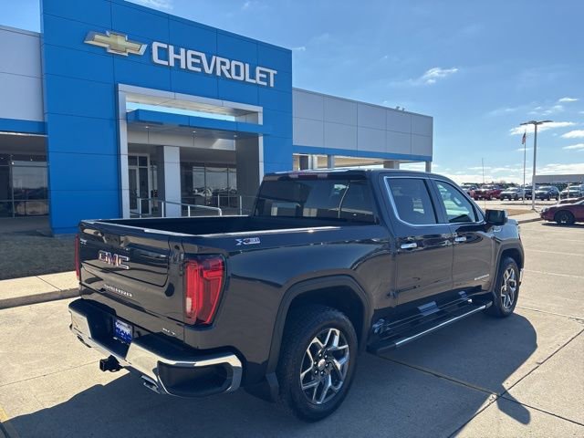 Used 2024 GMC Sierra 1500 SLT AWD/4WD image 9
