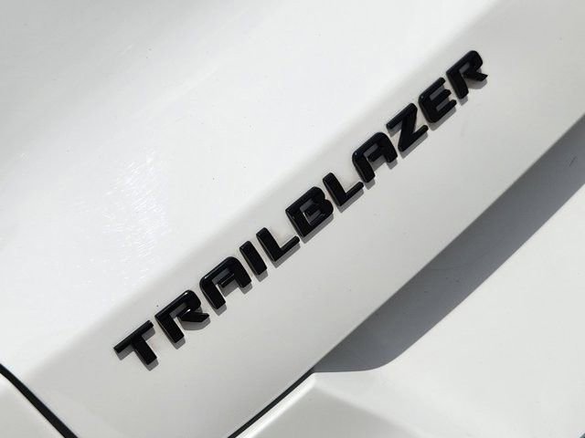 Used 2022 Chevrolet TrailBlazer RS FWD image 11