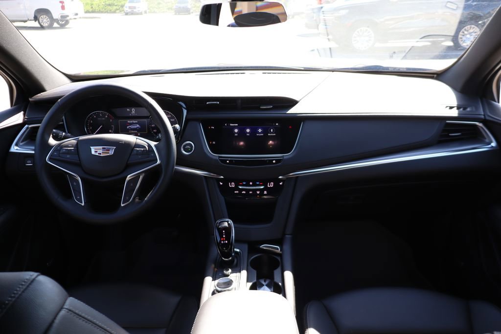Used 2025 Cadillac XT5 Luxury AWD/4WD image 38