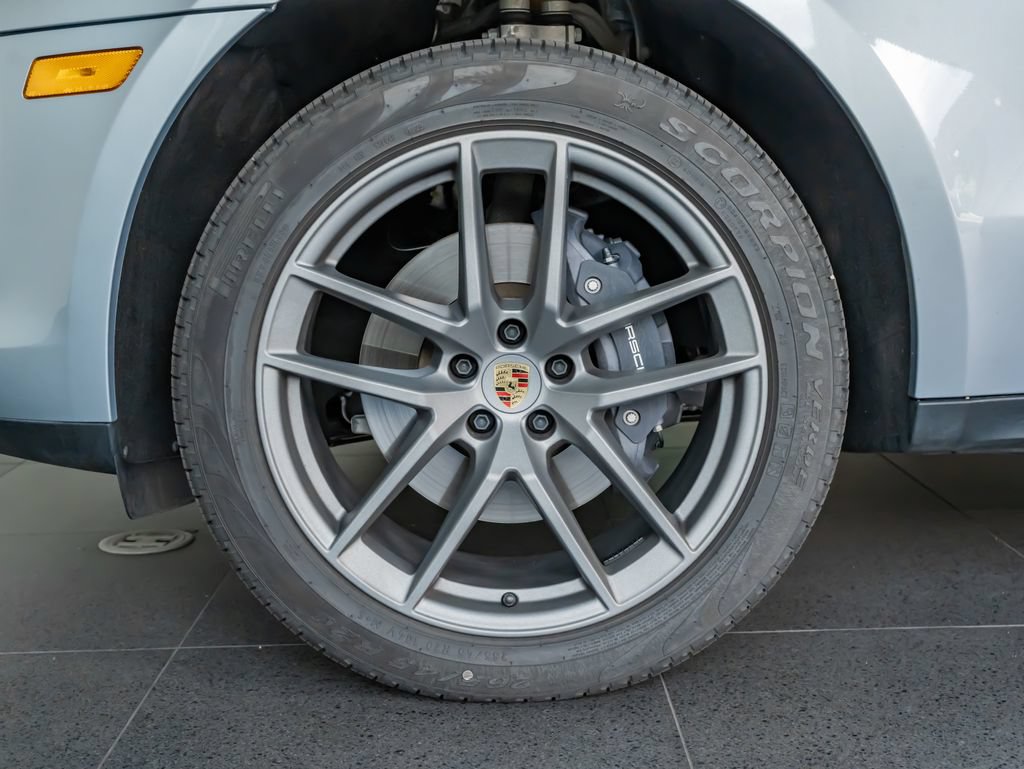 Certified 2026 Porsche Macan AWD/4WD image 11
