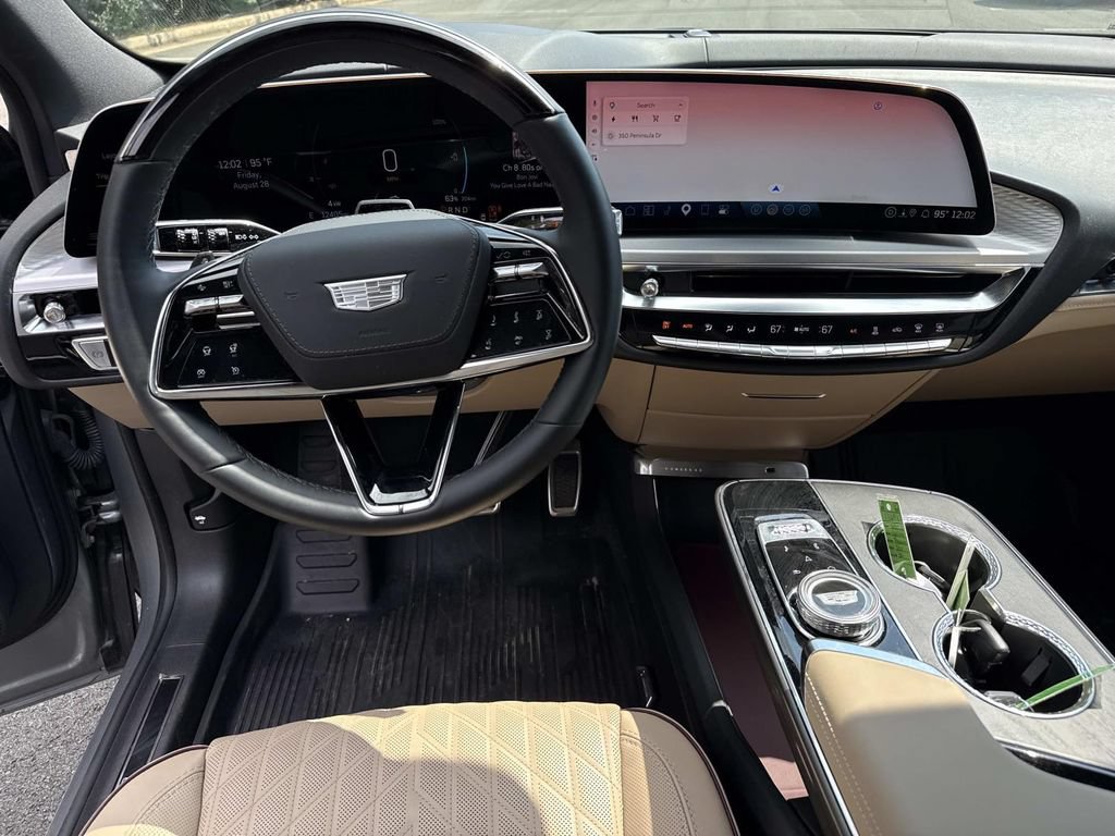 Certified 2026 Cadillac Lyriq Signature Luxury w/ Nappa Leather Package AWD/4WD image 10