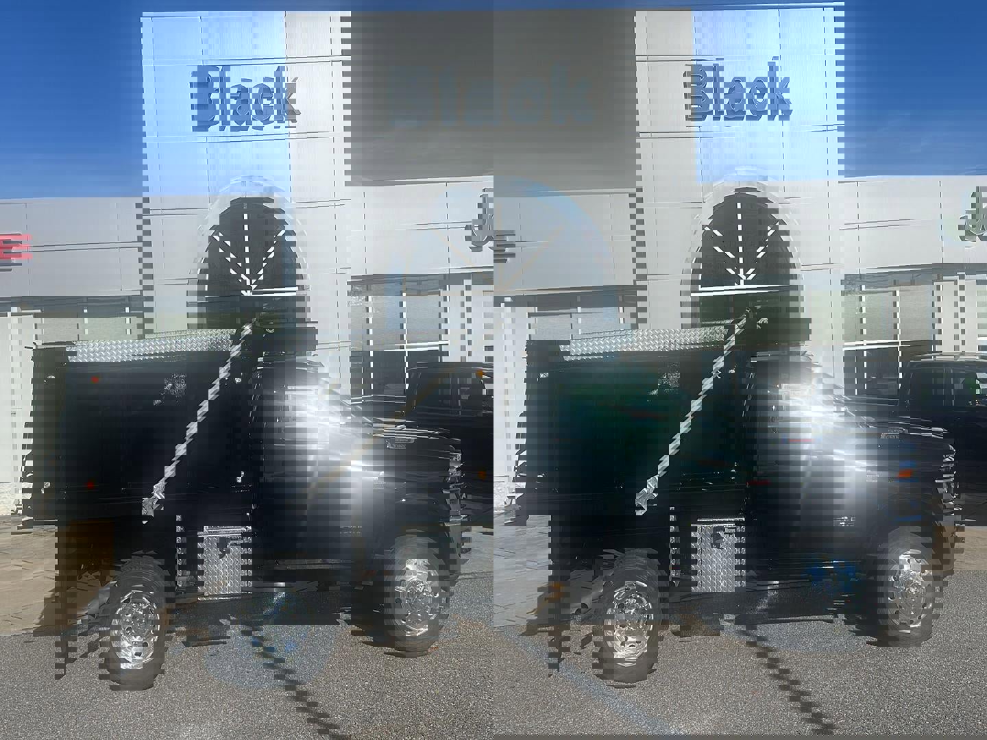 New 2026 RAM 5500 4x4 Regular Cab image 3