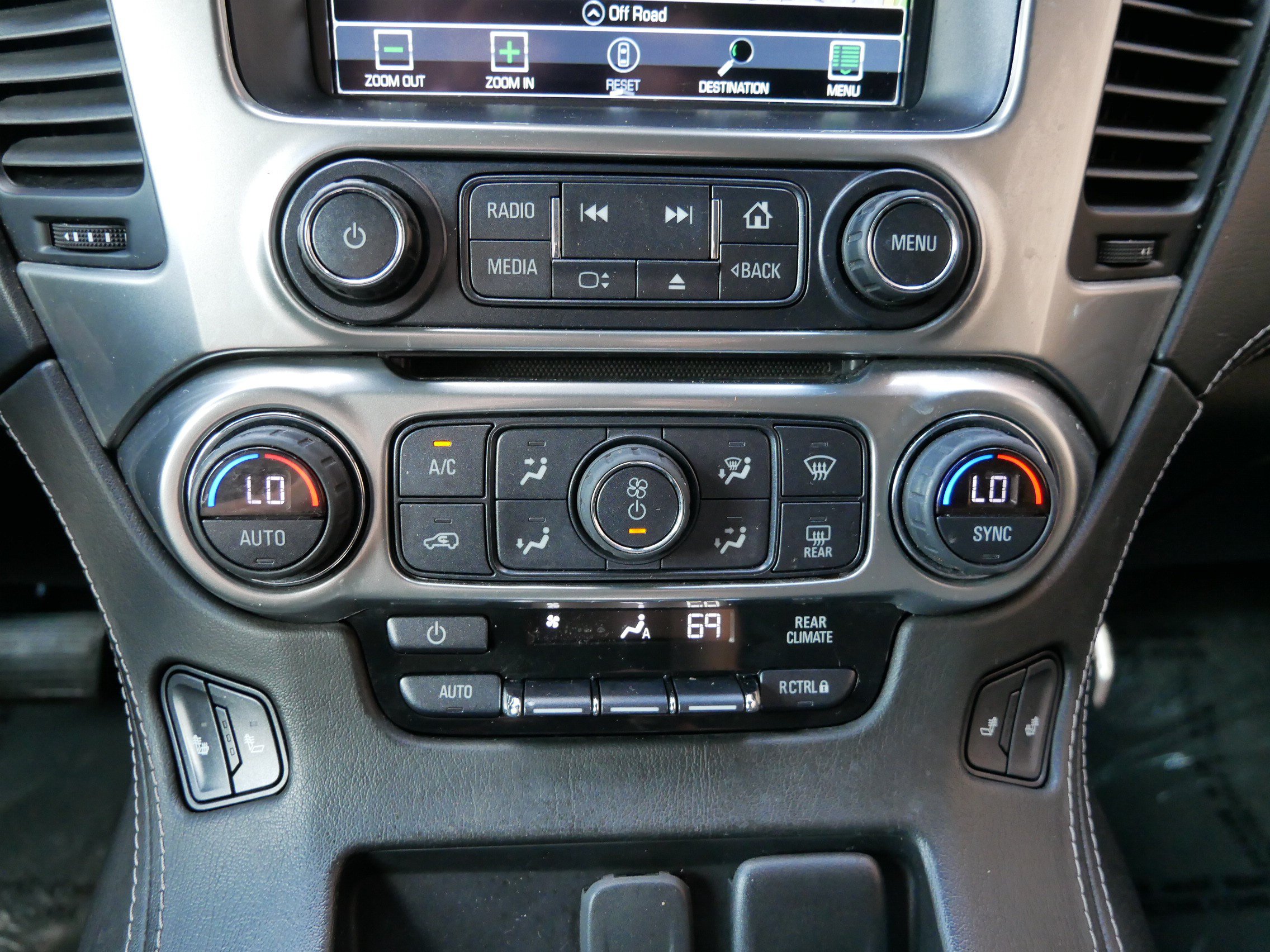 Used 2019 Chevrolet Tahoe LT AWD/4WD image 19