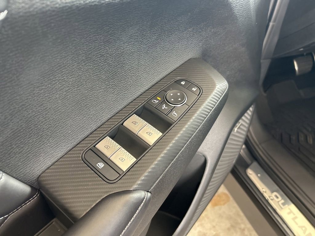 New 2026 Mitsubishi Outlander AWD image 41