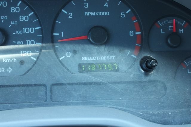 Used 2004 Ford Mustang Convertible RWD image 20
