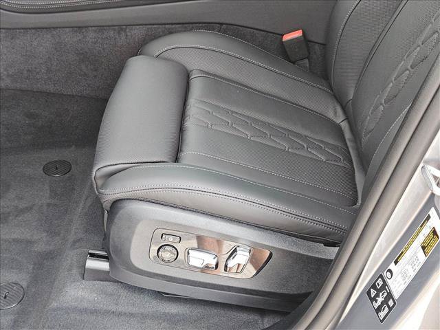 New 2027 BMW X7 M60i AWD/4WD image 4