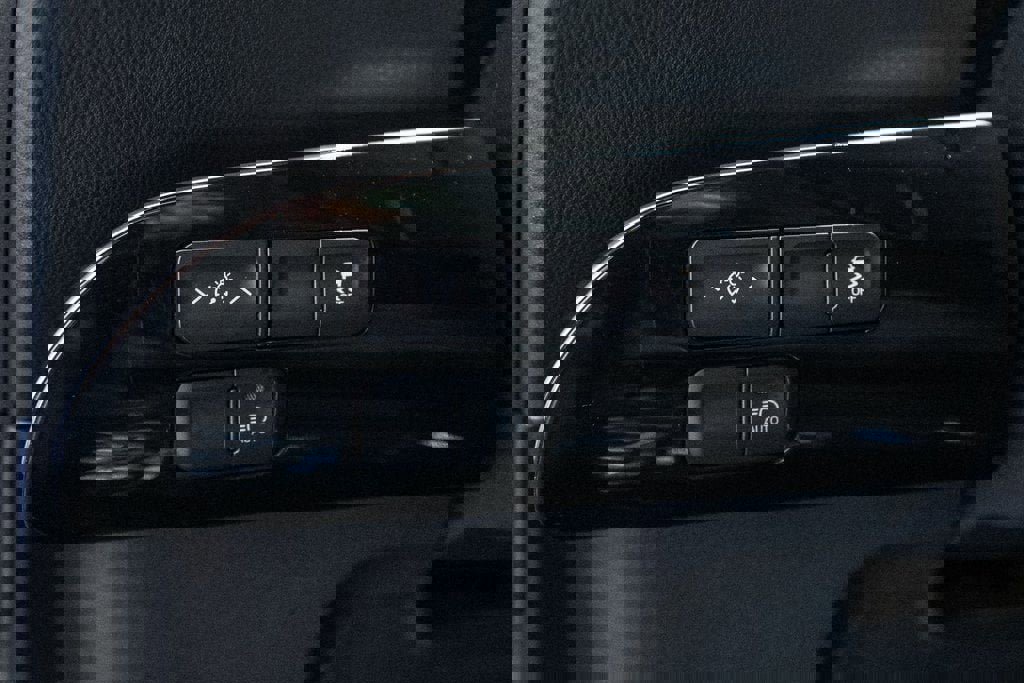 Used 2017 Toyota Prius Three image 16