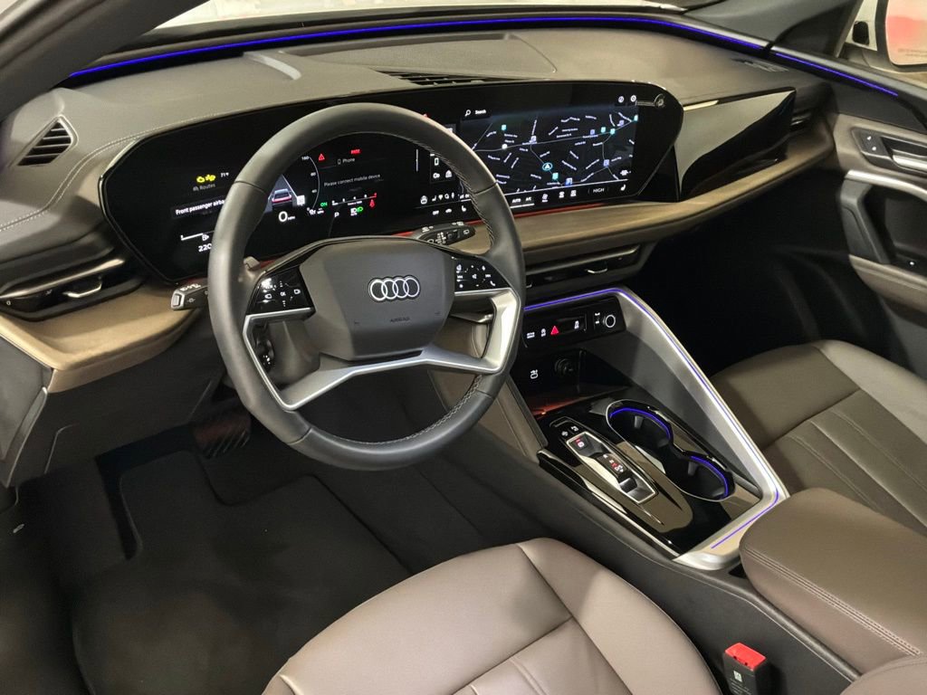 Certified 2025 Audi Q5 Premium w/ Convenience Package image 18