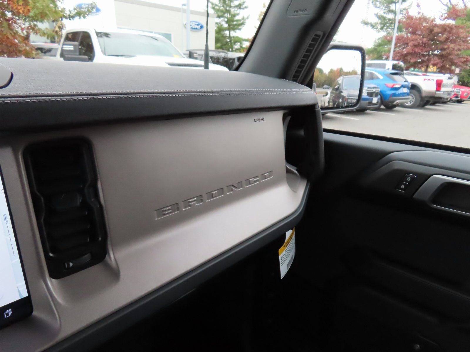 New 2025 Ford Bronco Outer Banks image 13