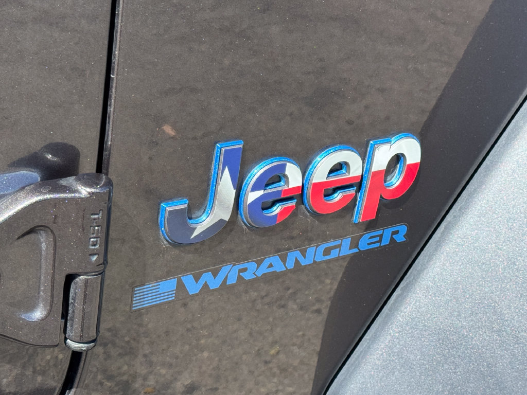 Used 2024 Jeep Wrangler Unlimited AWD/4WD image 7