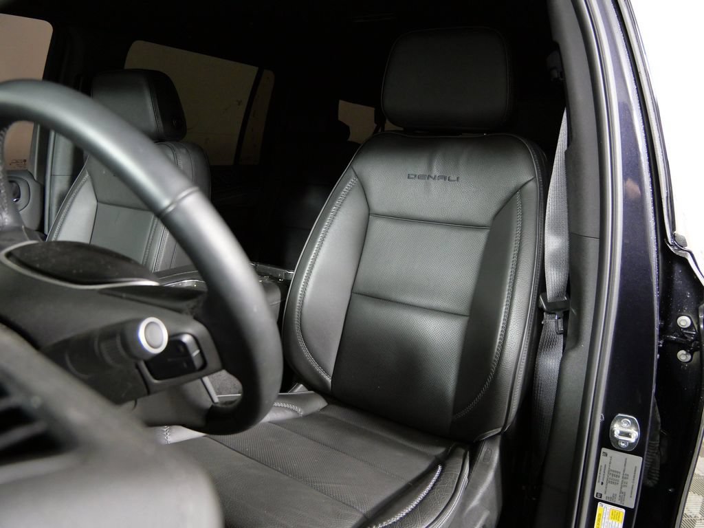 Used 2023 GMC Yukon XL Denali AWD/4WD image 12