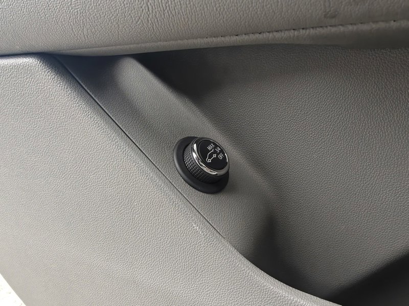 Used 2022 Cadillac XT5 Premium Luxury w/ Technology Package image 17