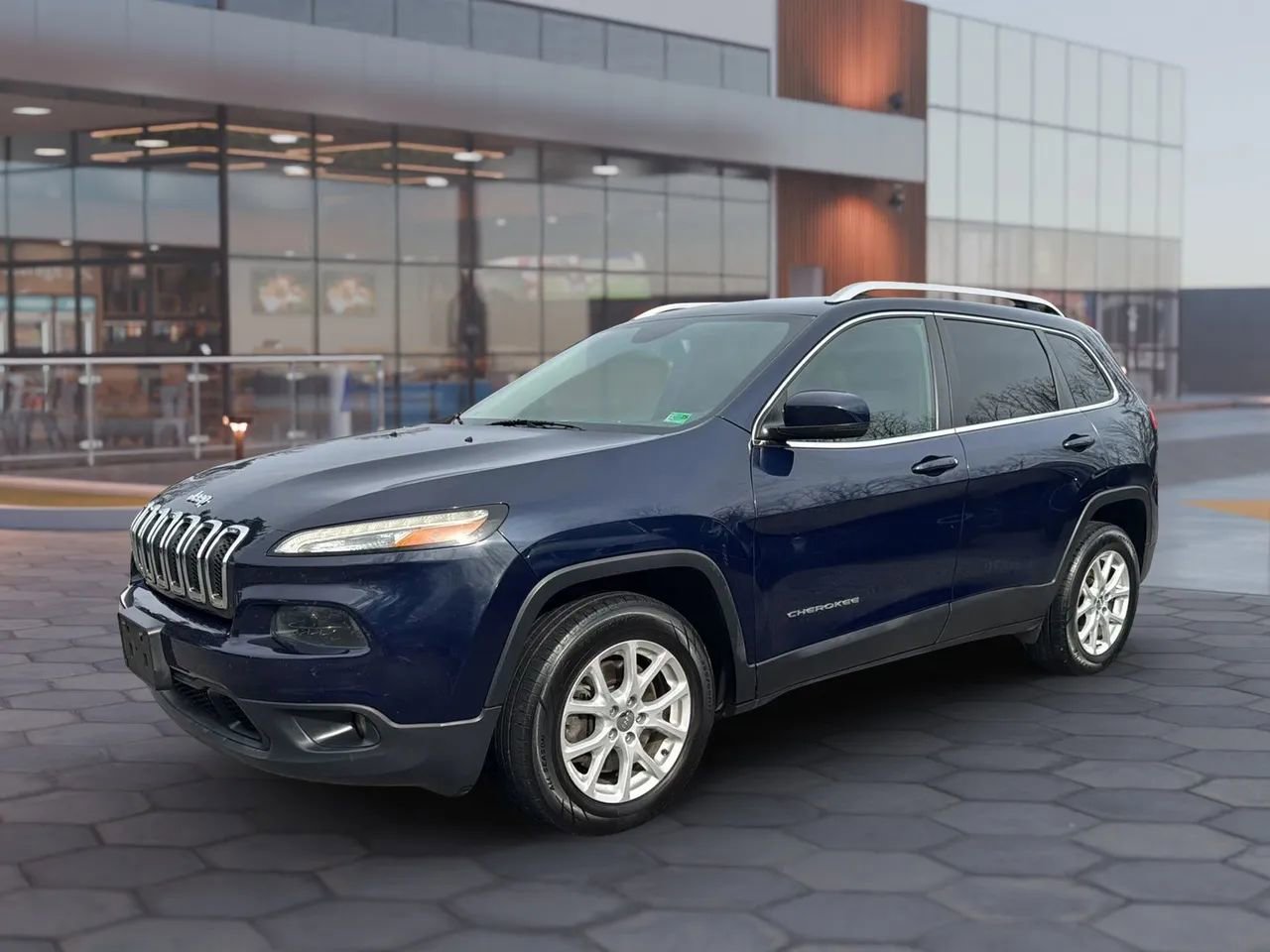 Used 2016 Jeep Cherokee Latitude w/ Comfort/Convenience Group