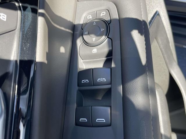 New 2026 Chevrolet Suburban LS image 16