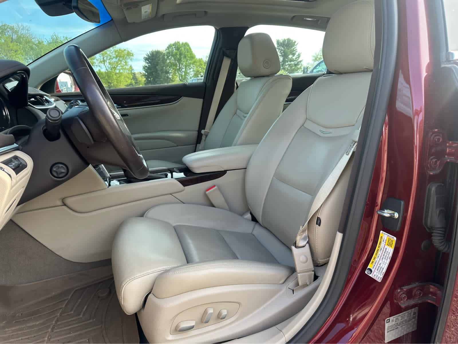 Used 2016 Cadillac XTS Premium w/ Driver Assist Package FWD image 10
