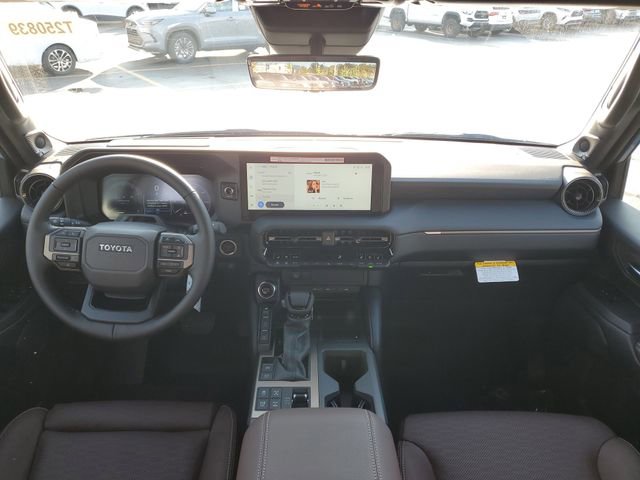 Used 2025 Toyota Land Cruiser image 26