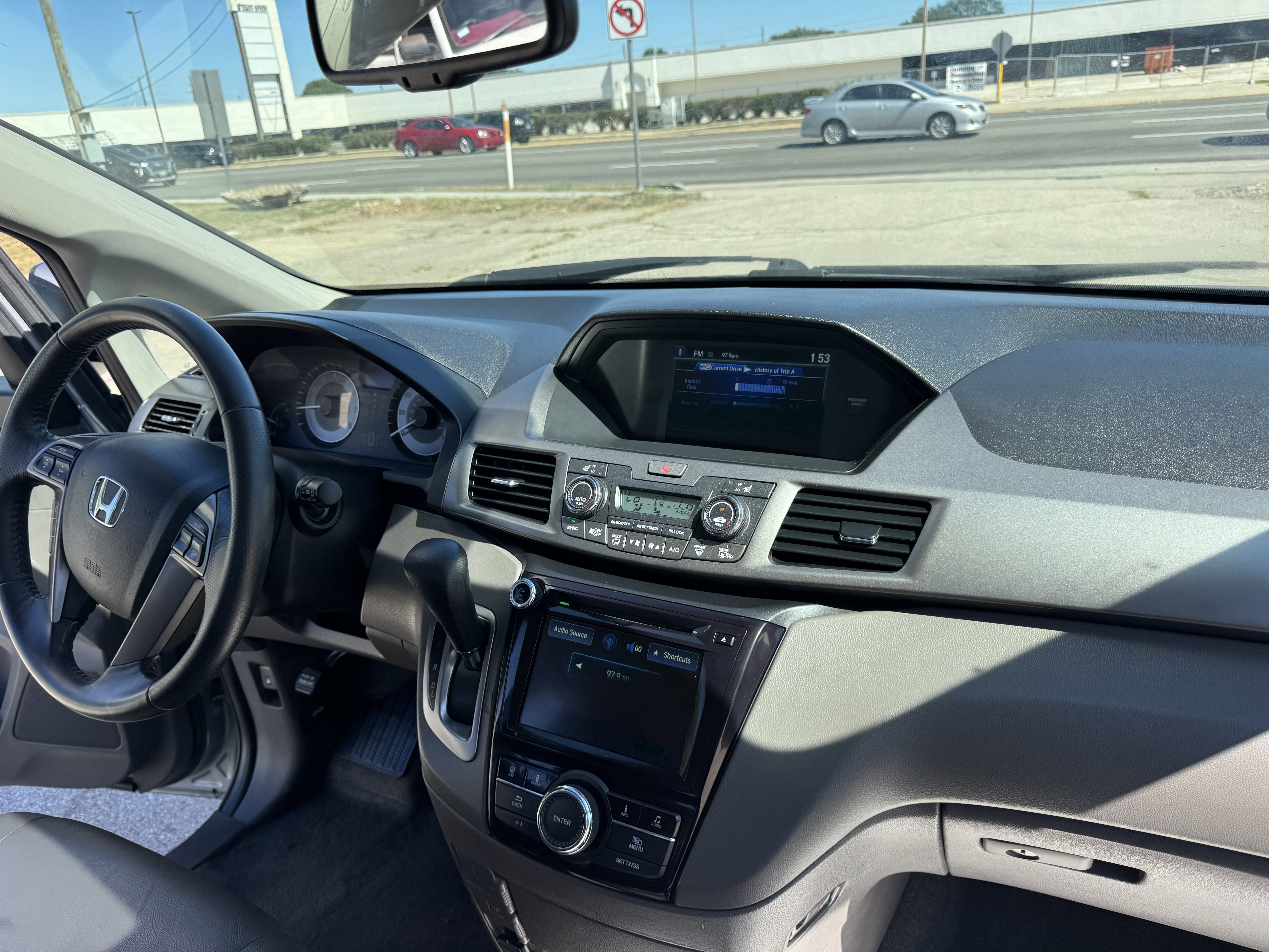 Used 2017 Honda Odyssey EX-L image 9