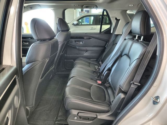 Used 2023 Honda Pilot Touring image 23