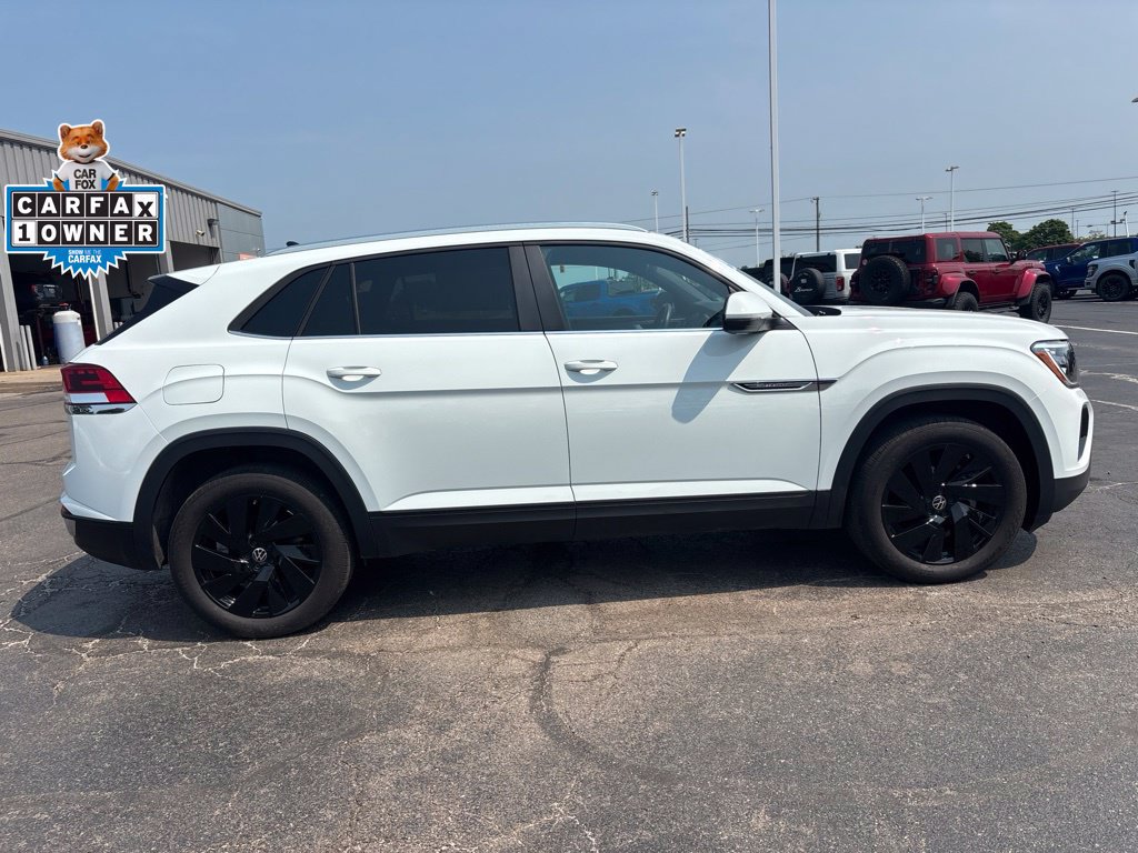 Used 2025 Volkswagen Atlas Cross Sport SE AWD/4WD image 6