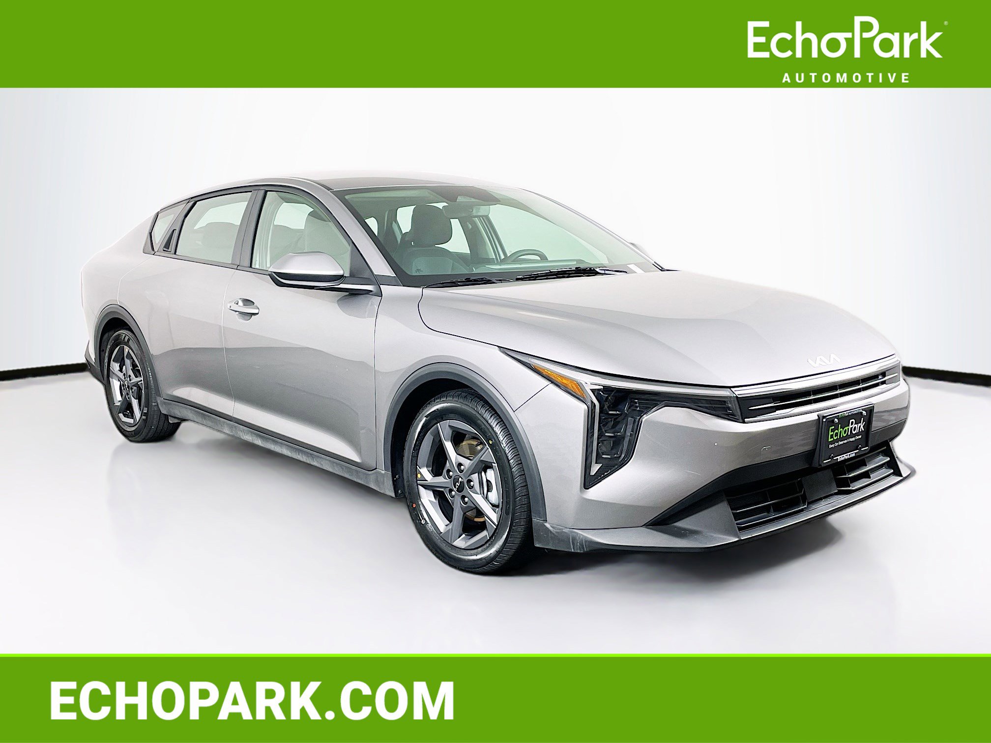 Used 2025 Kia K4 LXS image 1