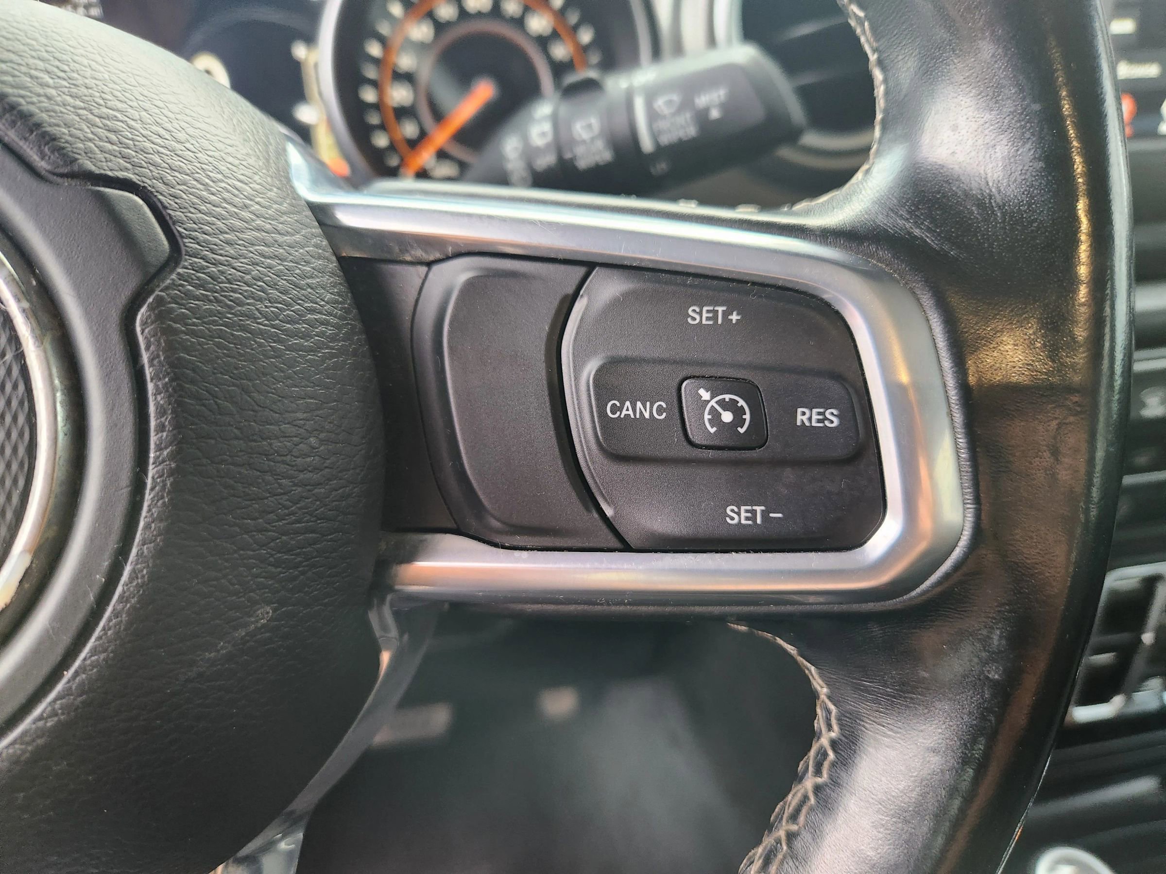 Used 2020 Jeep Wrangler Unlimited Sahara image 30