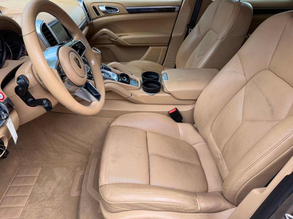 Used 2016 Porsche Cayenne AWD/4WD image 10