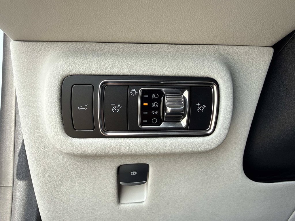 New 2026 Lincoln Nautilus Reserve AWD/4WD image 32