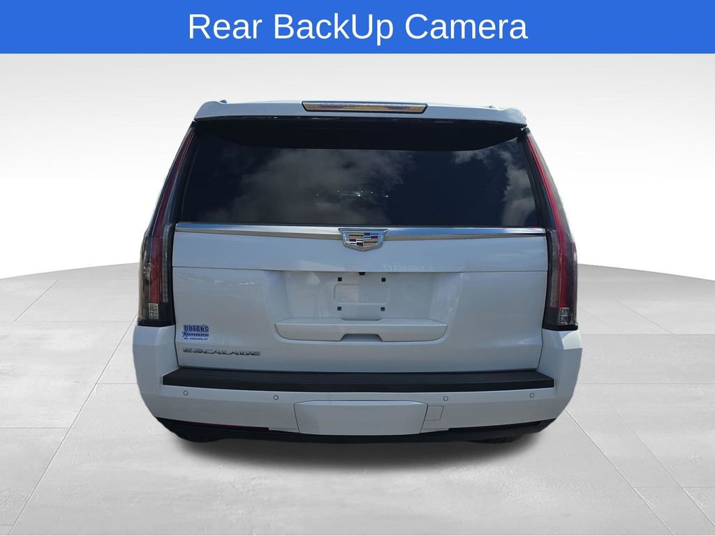 Used 2016 Cadillac Escalade Luxury AWD/4WD image 4