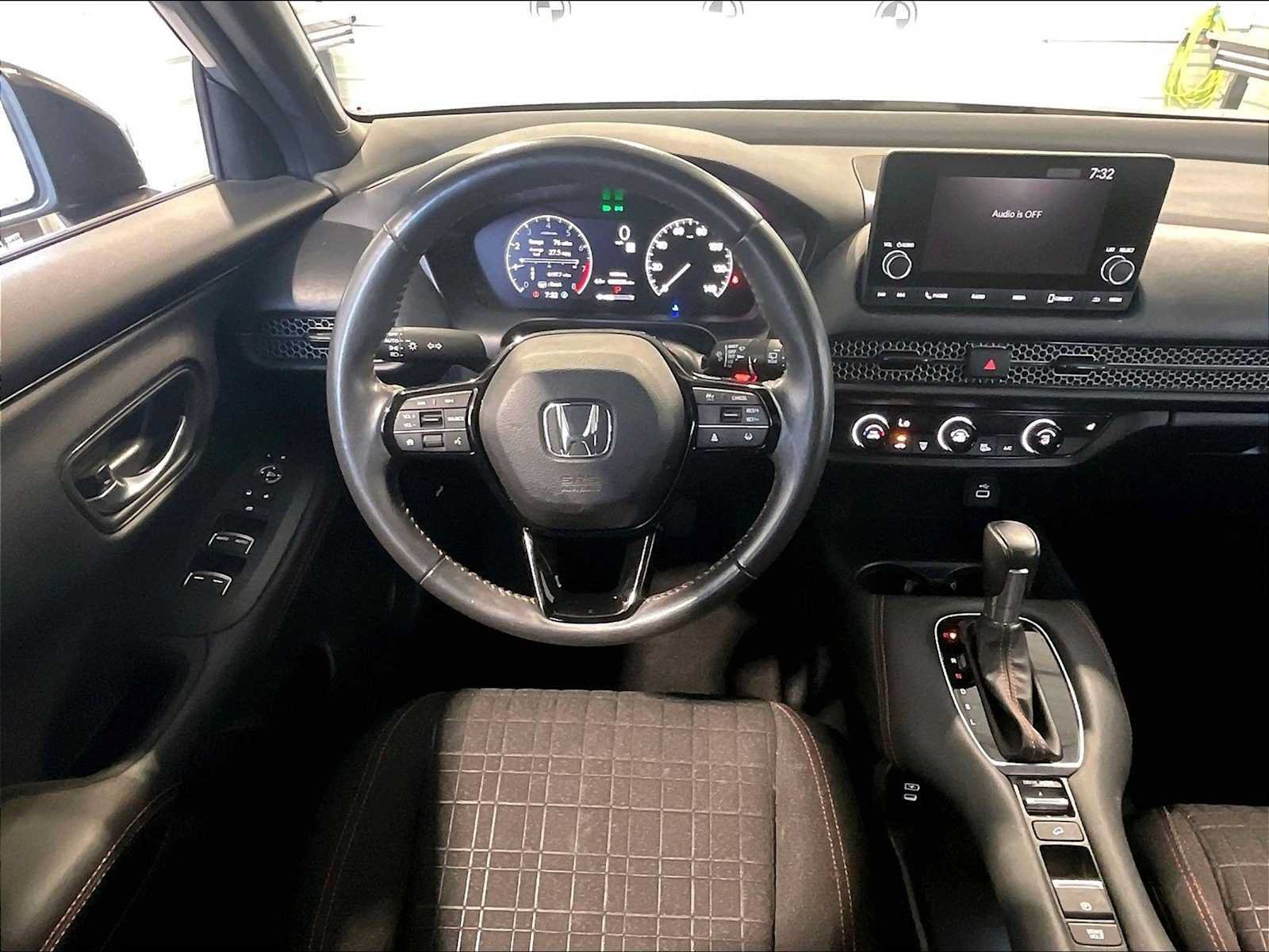 Used 2025 Honda HR-V Sport image 8