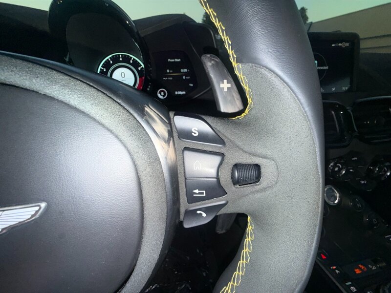 Used 2020 Aston Martin V8 Vantage Coupe RWD image 27